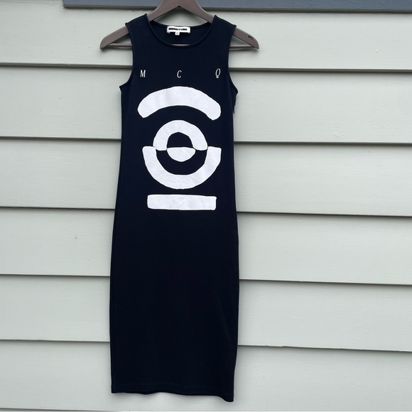 MCQ by Alexander McQueen Black Sleeveless Fitted Logo Dress Small - Picture 3 of 6